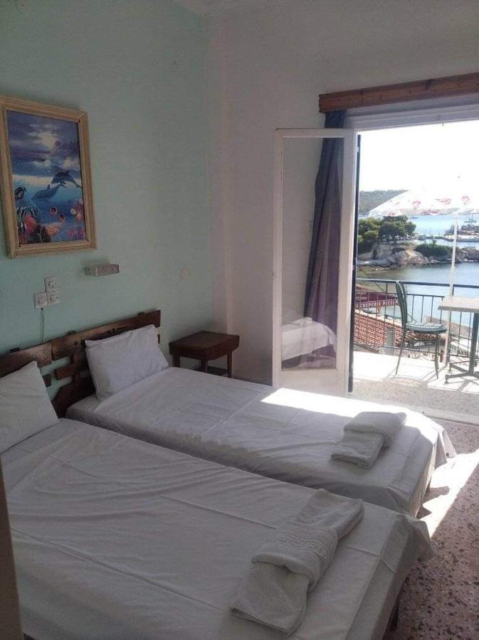 Ammoudia Rooms Agia Marina  Exteriör bild