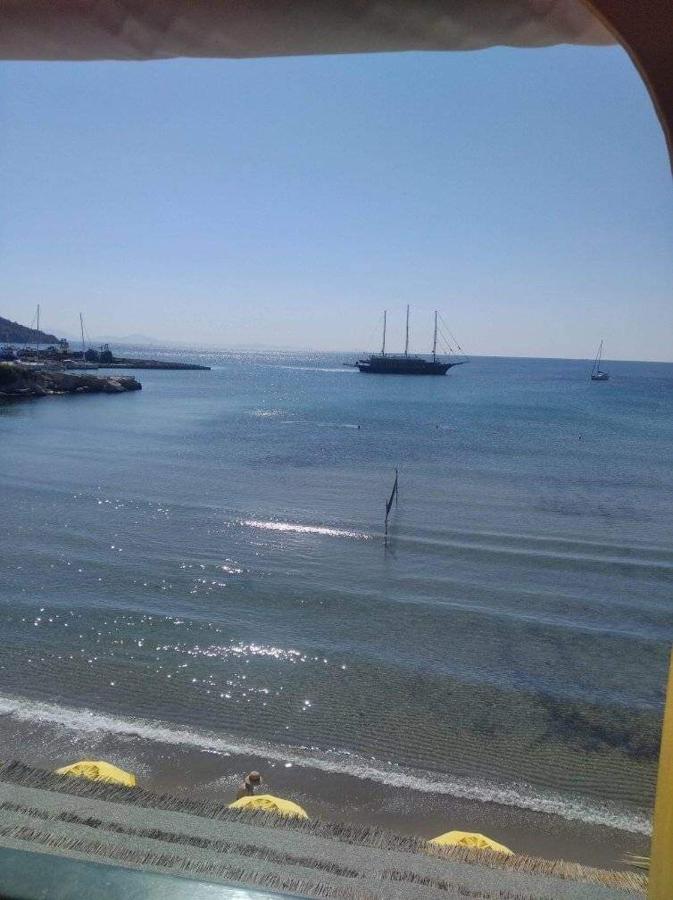 Ammoudia Rooms Agia Marina  Exteriör bild