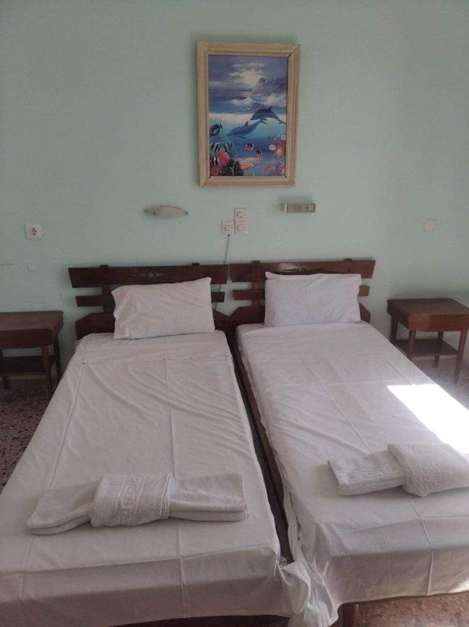 Ammoudia Rooms Agia Marina  Exteriör bild