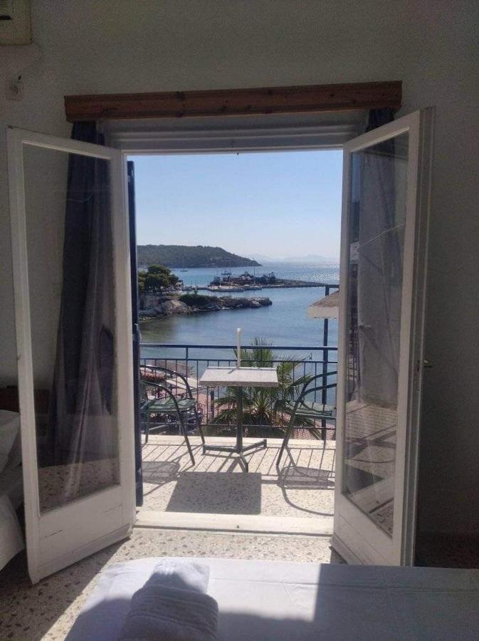 Ammoudia Rooms Agia Marina  Exteriör bild