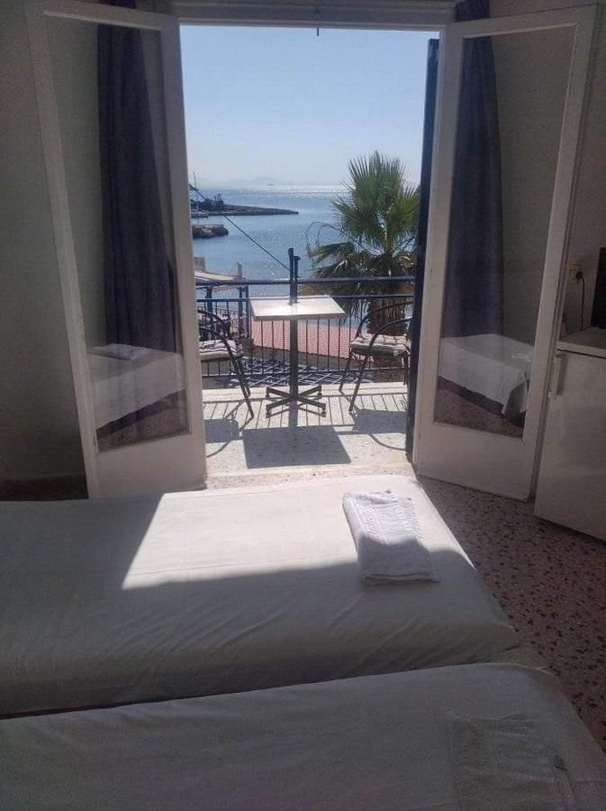 Ammoudia Rooms Agia Marina  Exteriör bild
